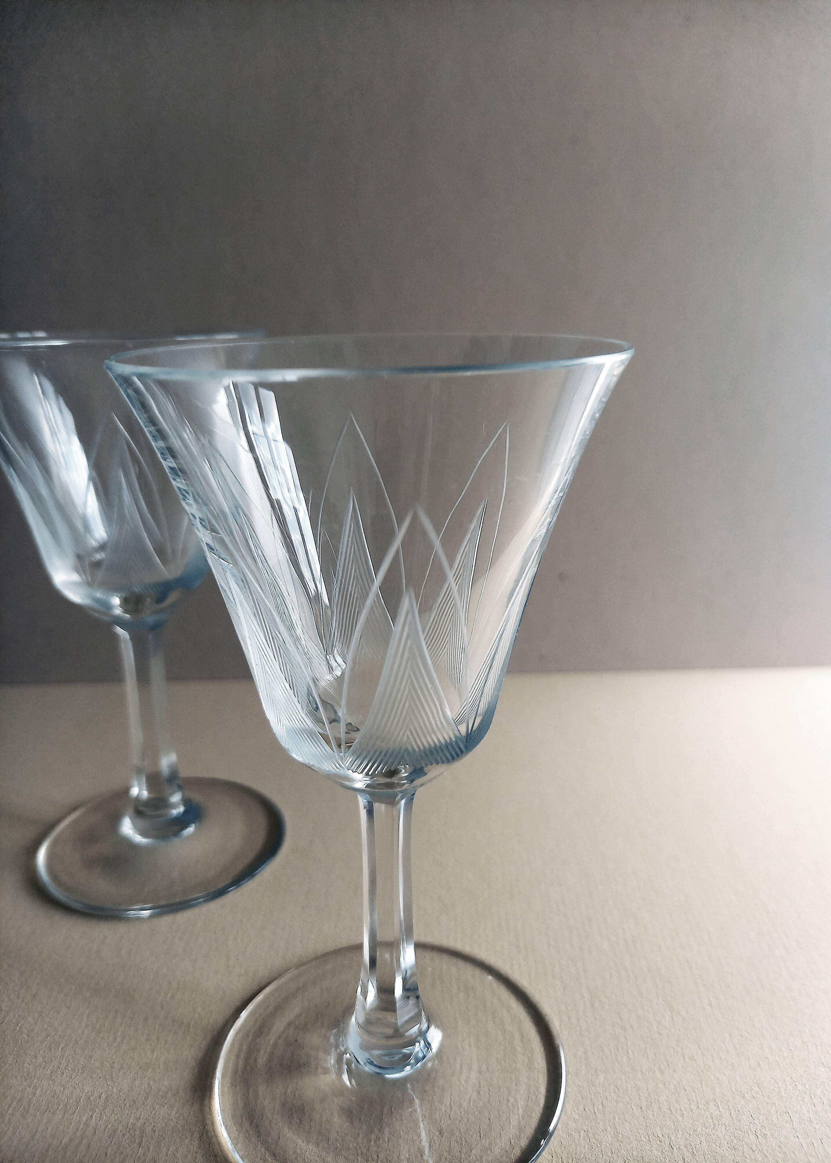 4 Antique Digestif Glasses on Foot Art Deco Pattern Cut Glass 1950s