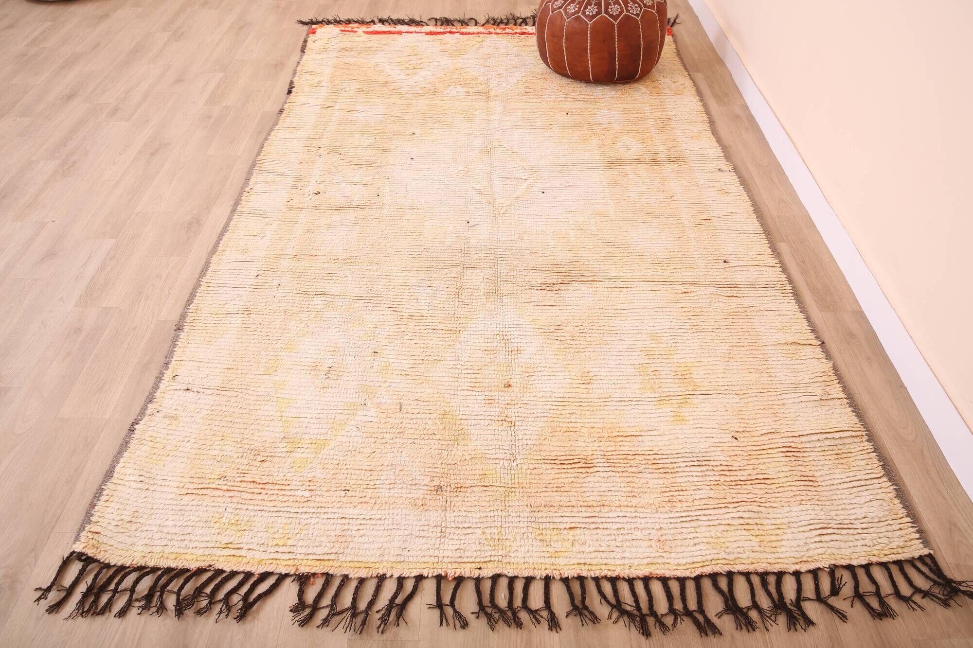 Pale Vintage Moroccan Rug 164 x 277 cm, Berber Handmade Wool Rug Yellow