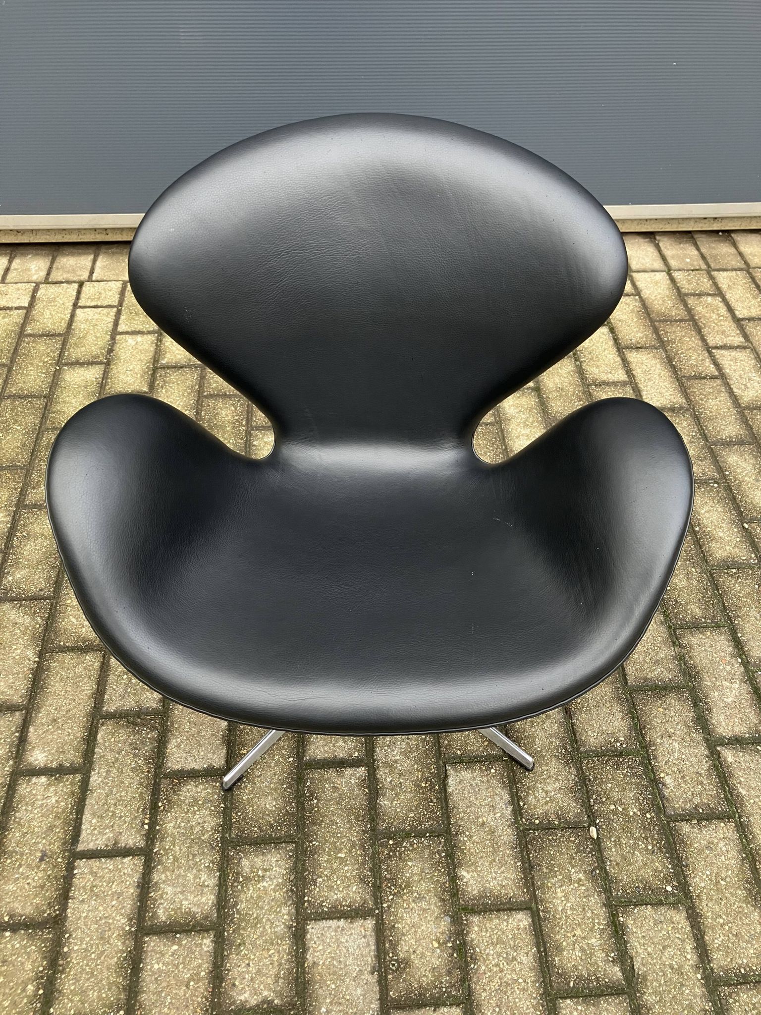 Originele zwart lederen Fritz Hansen Swan chair Topstaat!