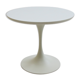 1960s tulip side table designed by Maurice Burke for Arkana