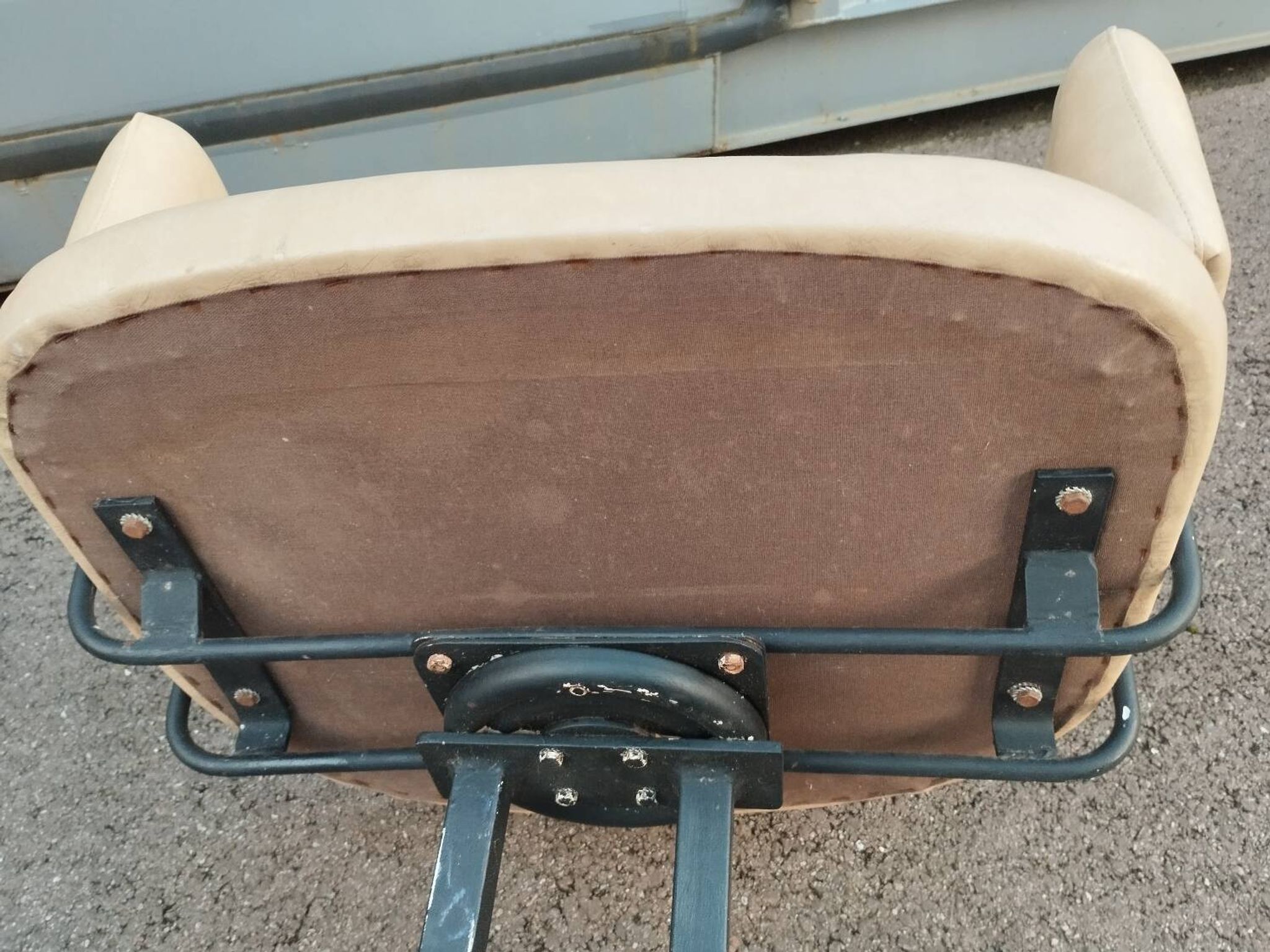 Paire de fauteuils anciens vintage
