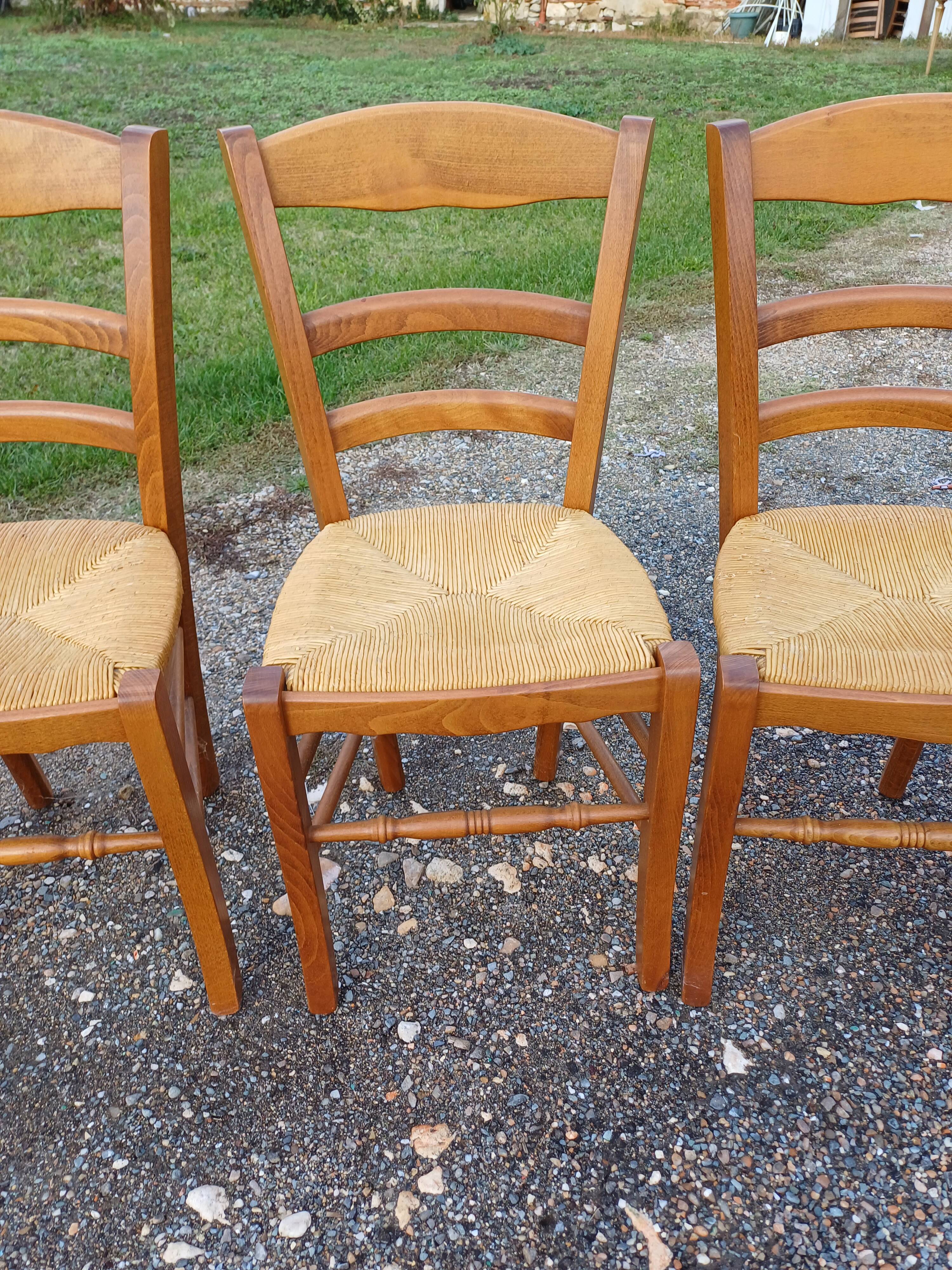 6 Straw Chairs
