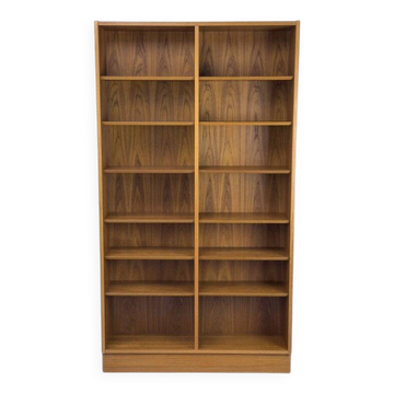 Large vintage teak bookshelf by Hundevad & Co., 1960s