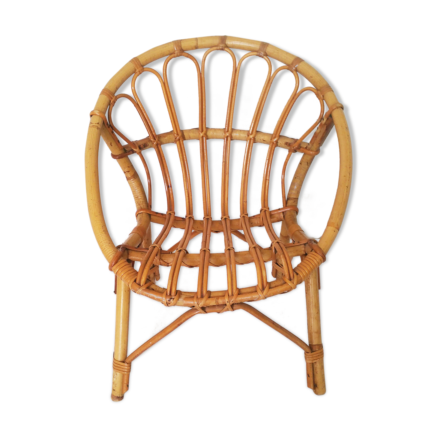 Rattan "shell" chair for children