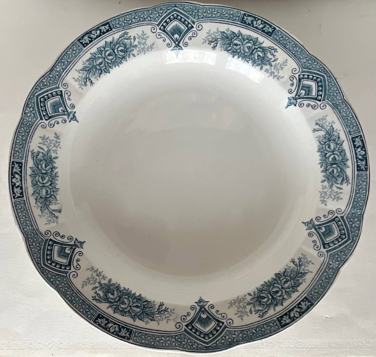 Ironware dish from Onnaing