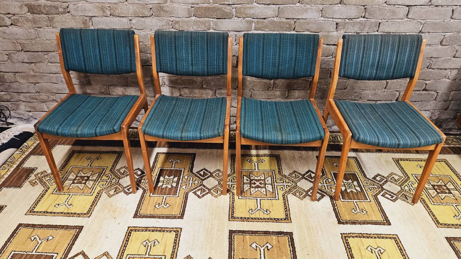 Set of 4 Scandinavian chairs 1960