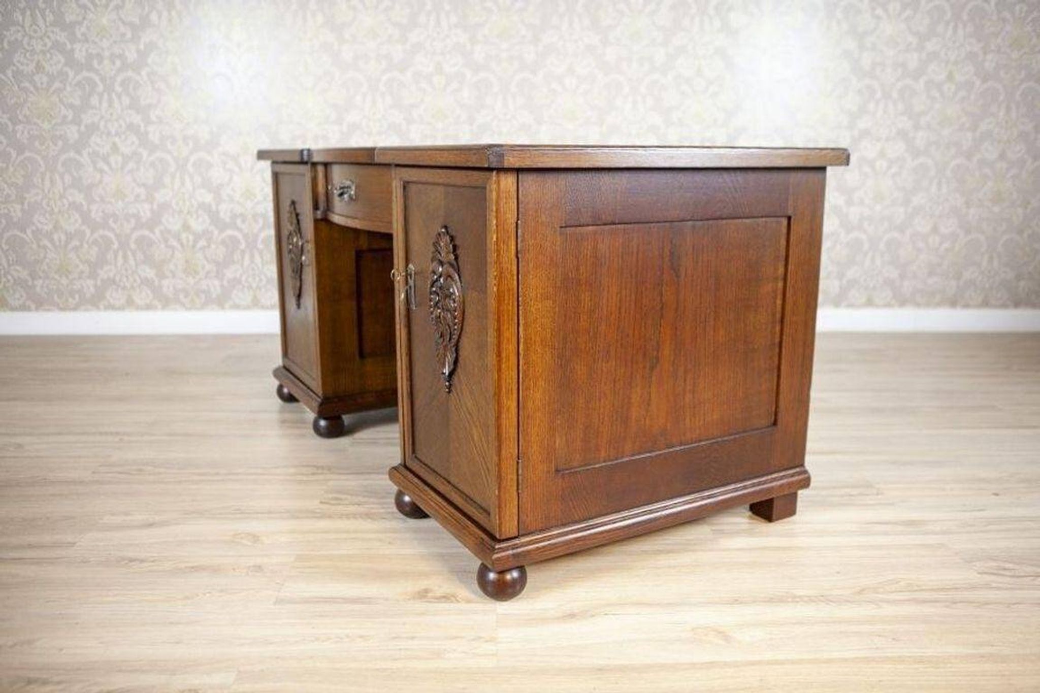 Bureau exécutif en chêne, années 1930