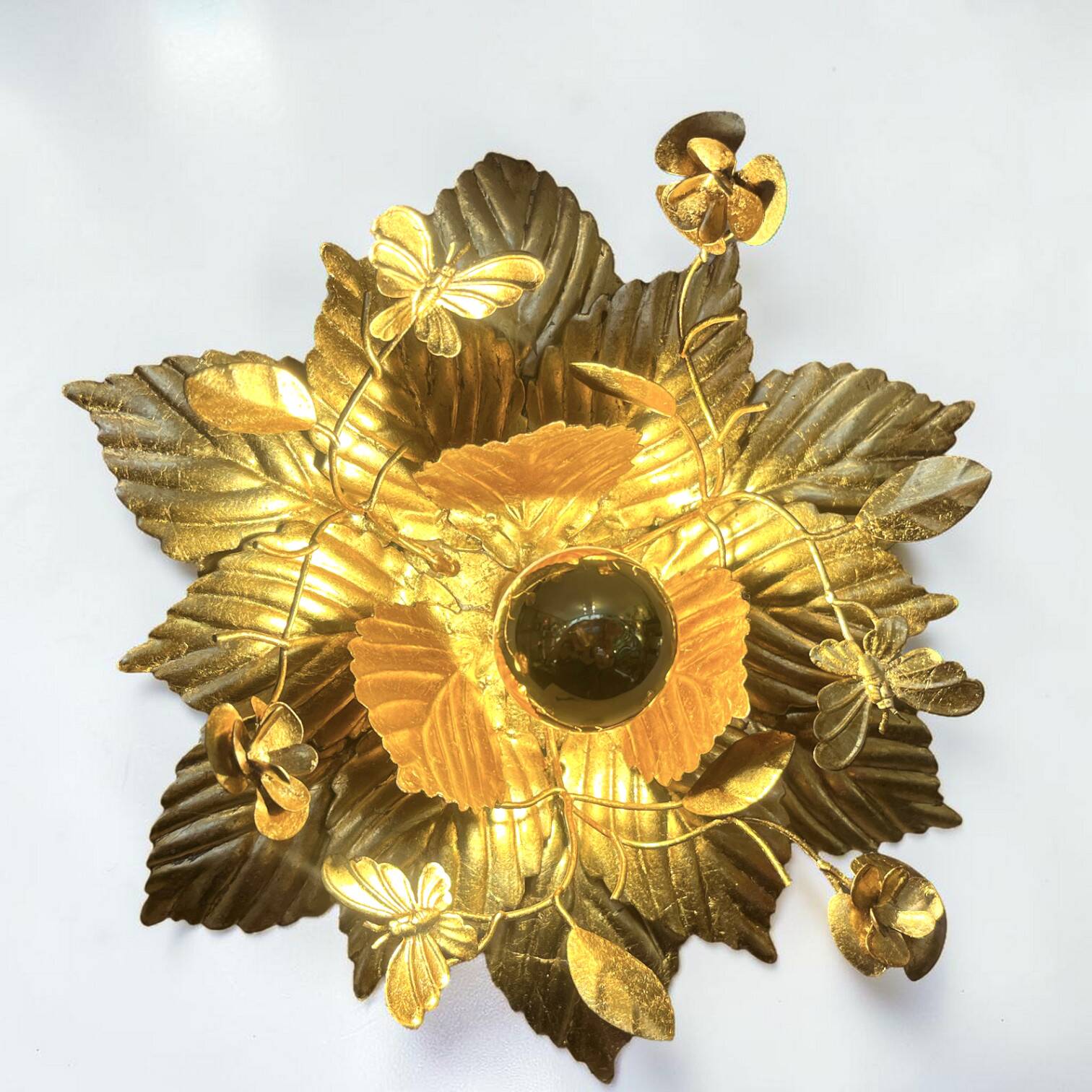 Vintage gold leaf metal flower wall light Florentine wall sconce