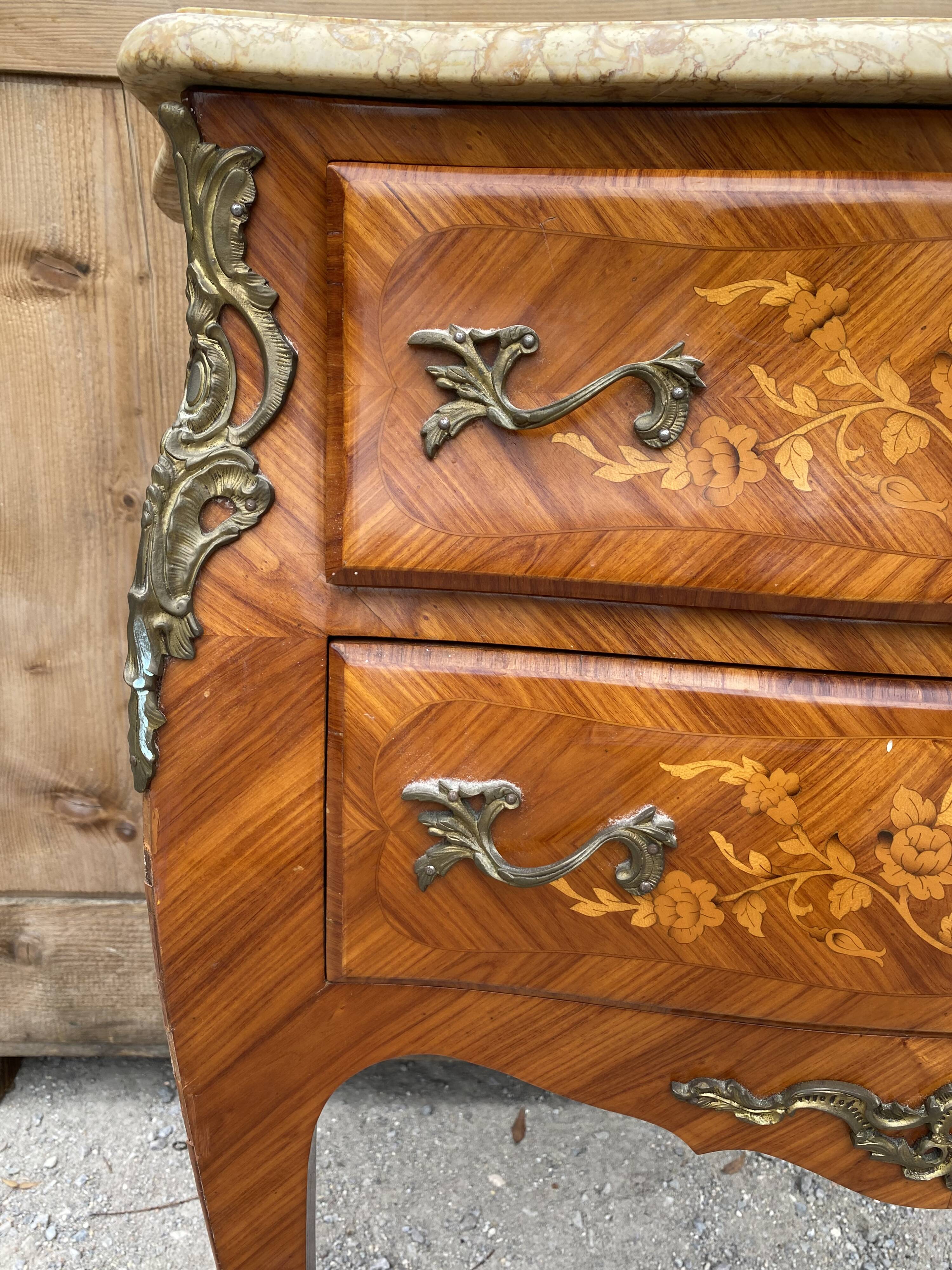 Chest of drawers Louis XV