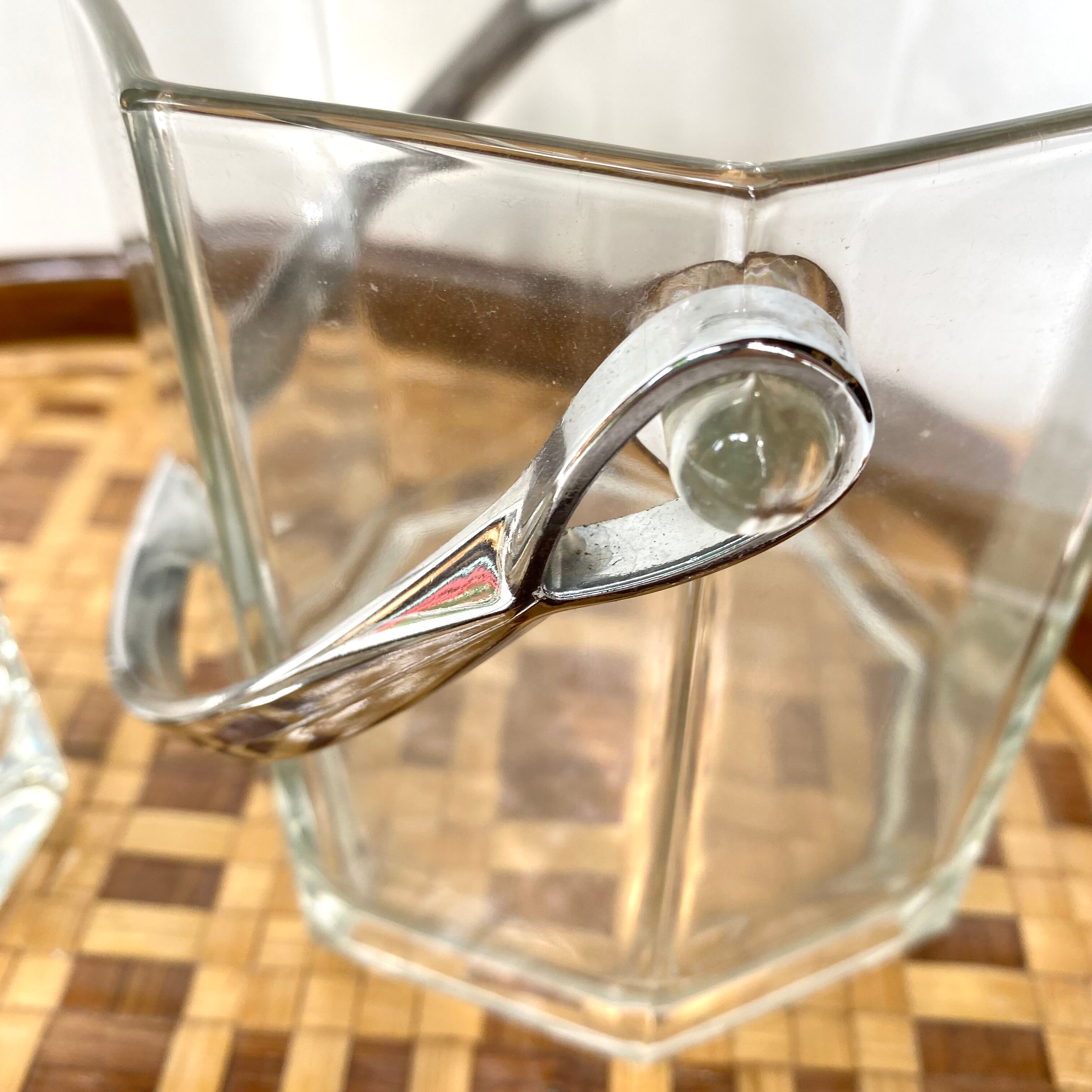 Wisky glasses and ice bucket