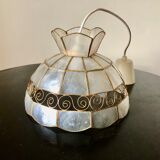 Mother-of-pearl suspension and golden spiral
