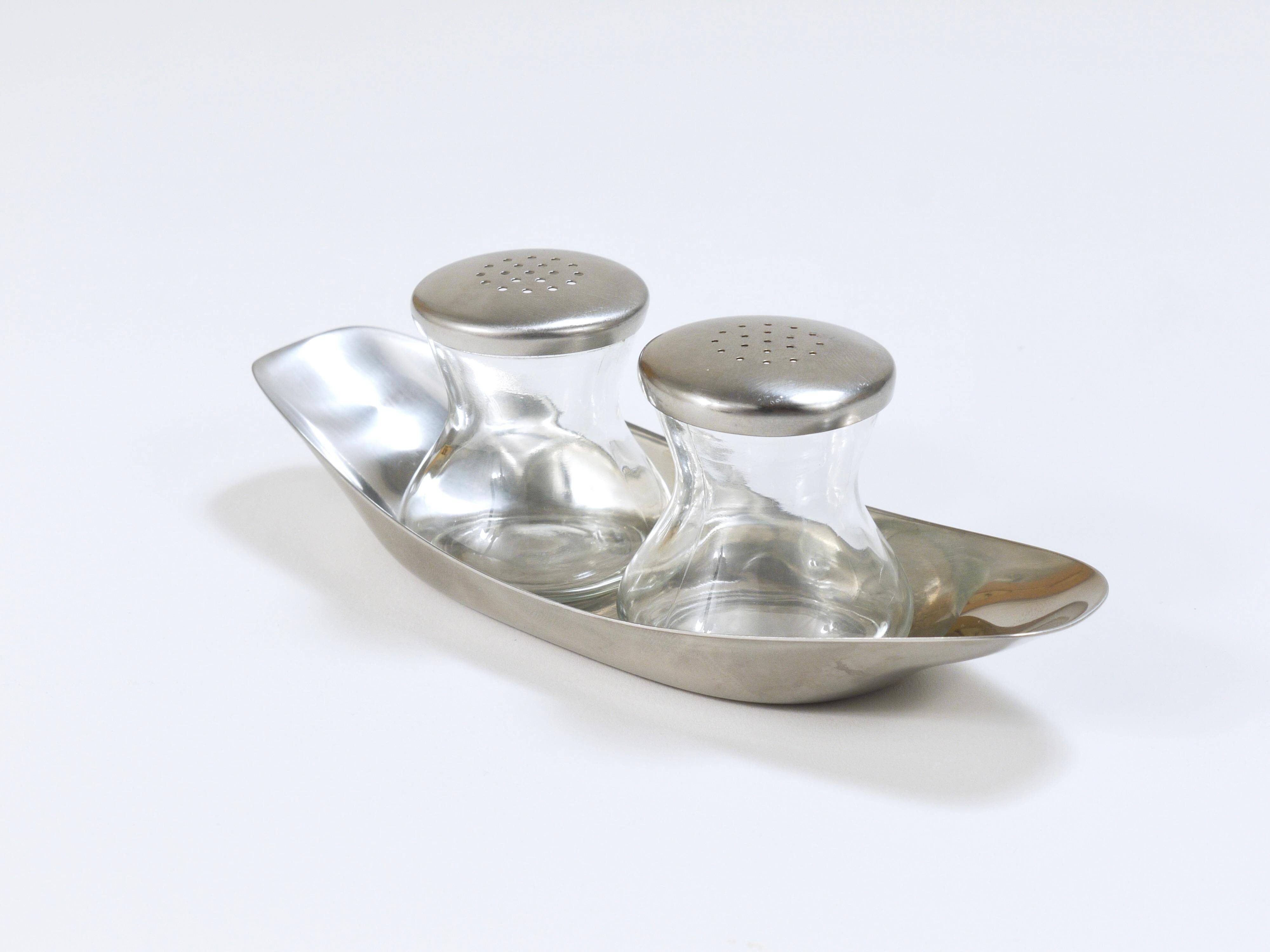 Wilhelm Wagenfeld Mid-Century Max & Moritz Salt Pepper Shakers, WMF, 1950s