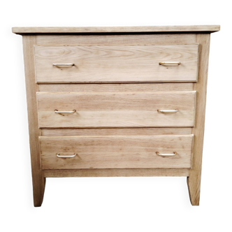 Small oak chest of drawers with compass feet