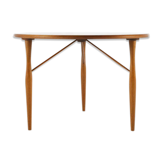 Scandinavian coffee table