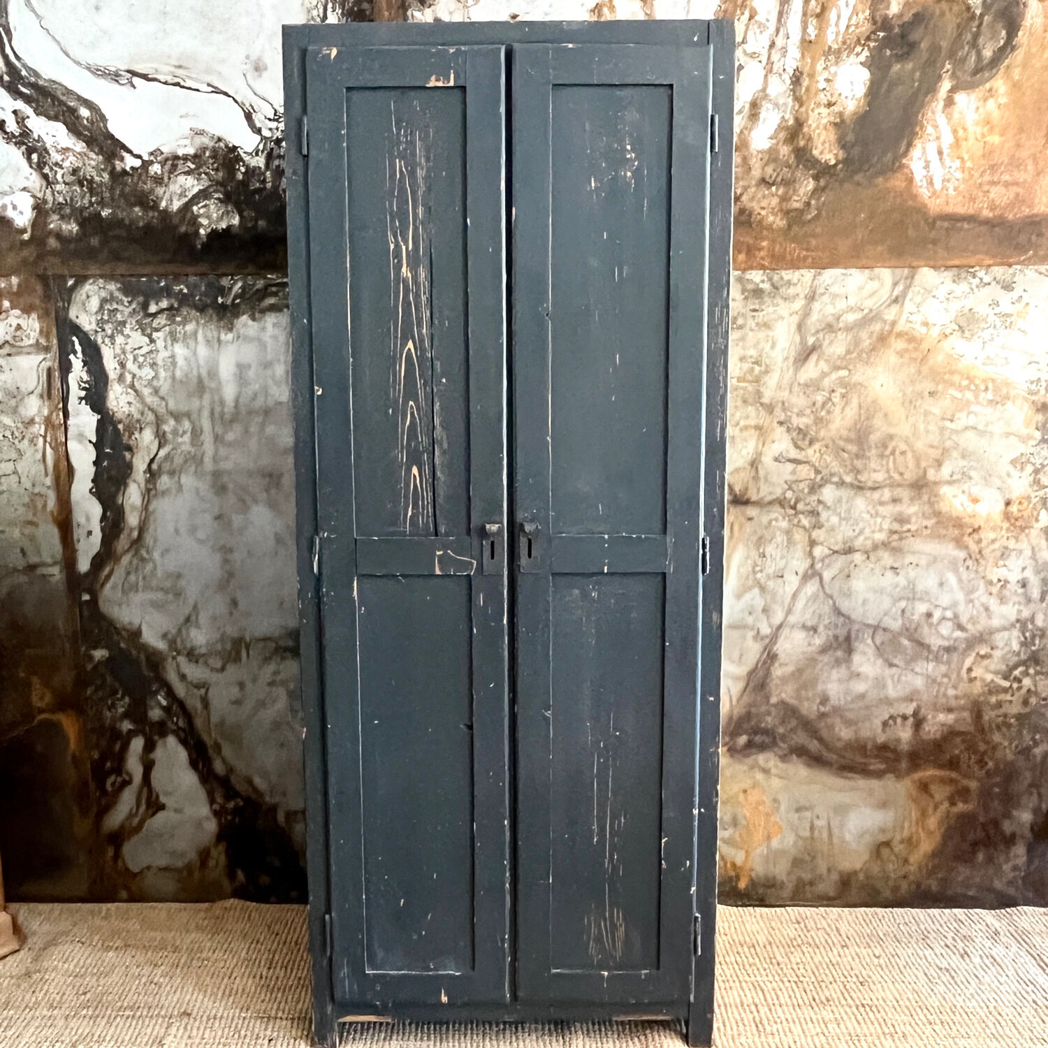 Armoire parisienne d'atelier