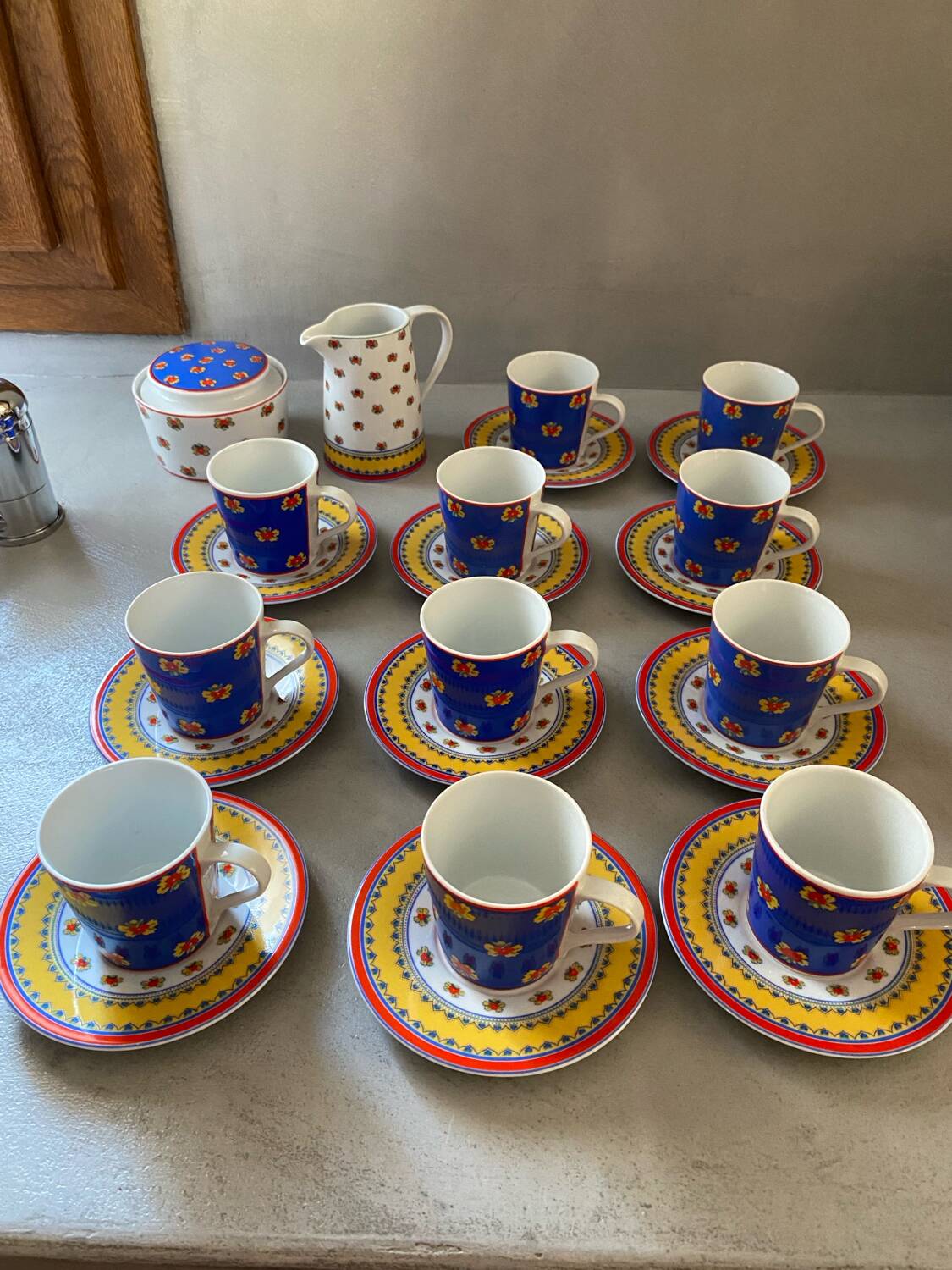 Porcelain coffee service Arles decor solafrance