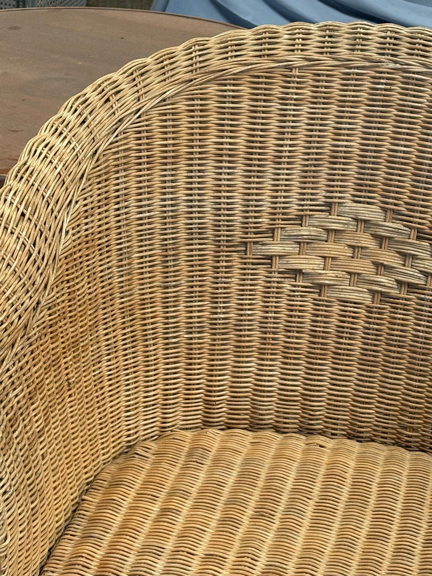 Rattan lounge