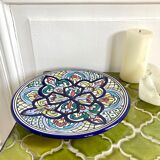 Polychrome decorative ceramic plate