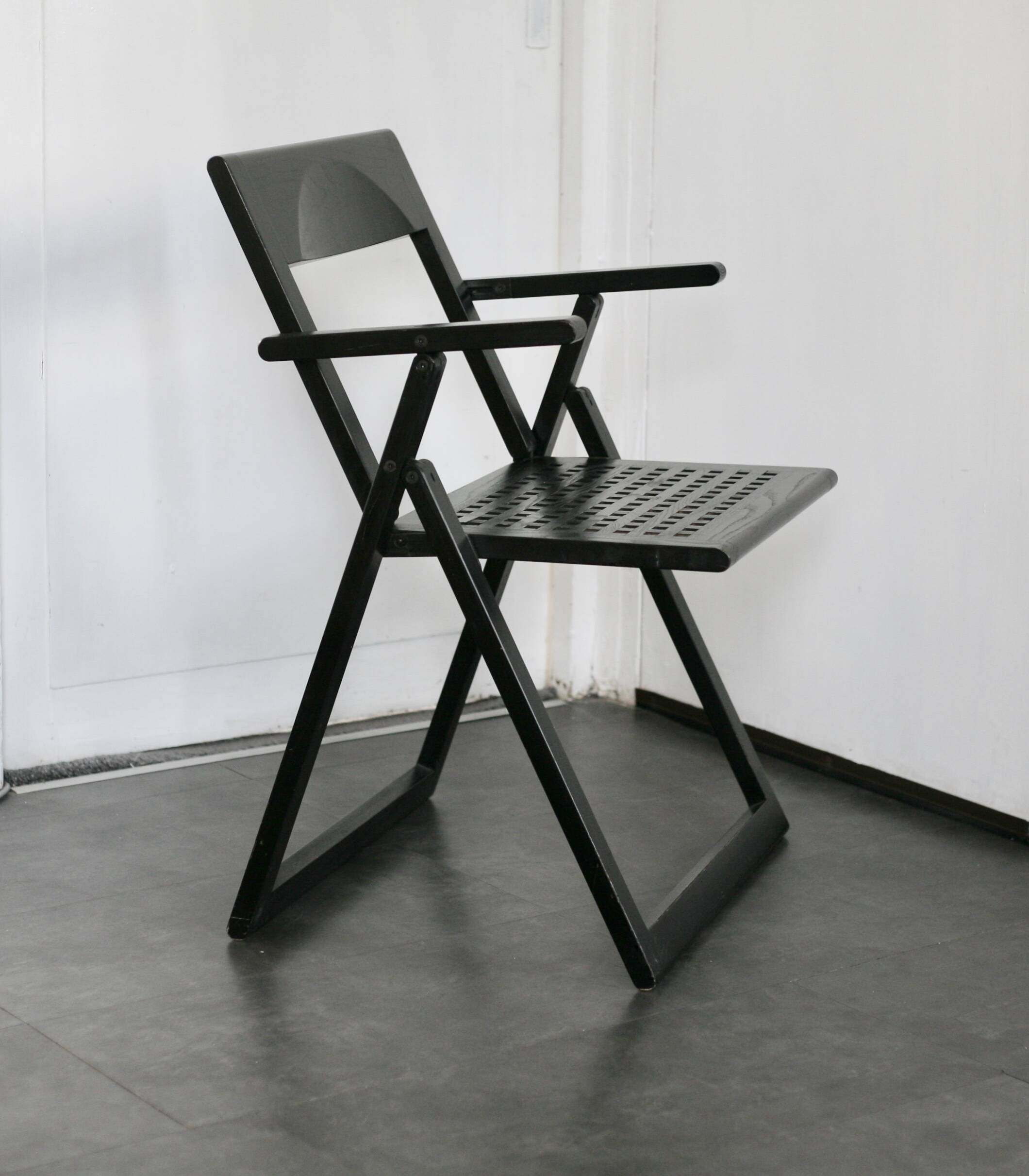 Marc Berthier, Aviva folding armchair, Magis, 1980.