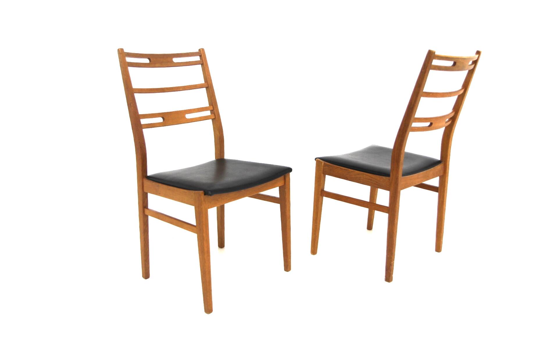 Set de 2 chaises scandinave en chêne, Suède, 1970
