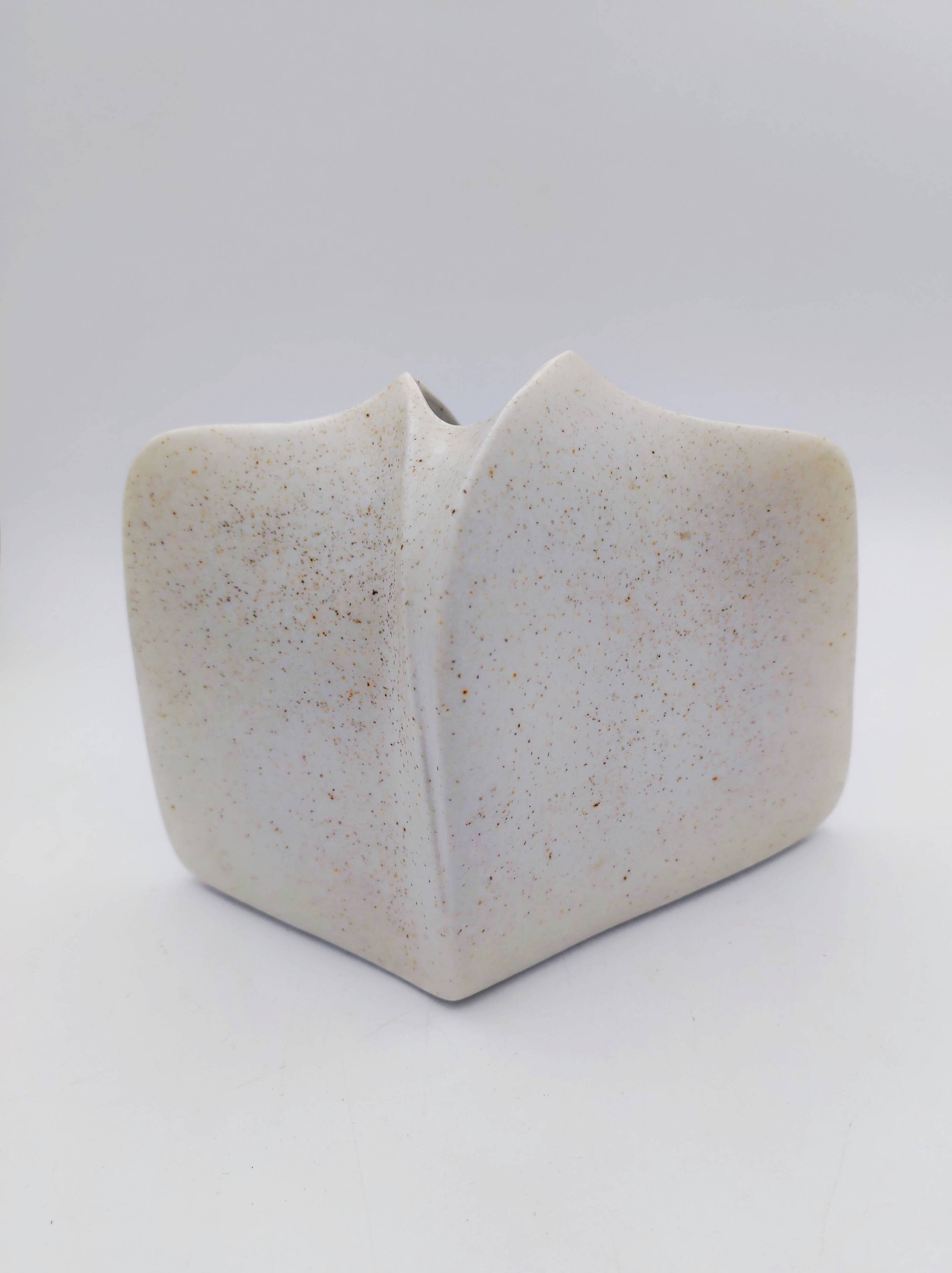 Virebent porcelain vase, France