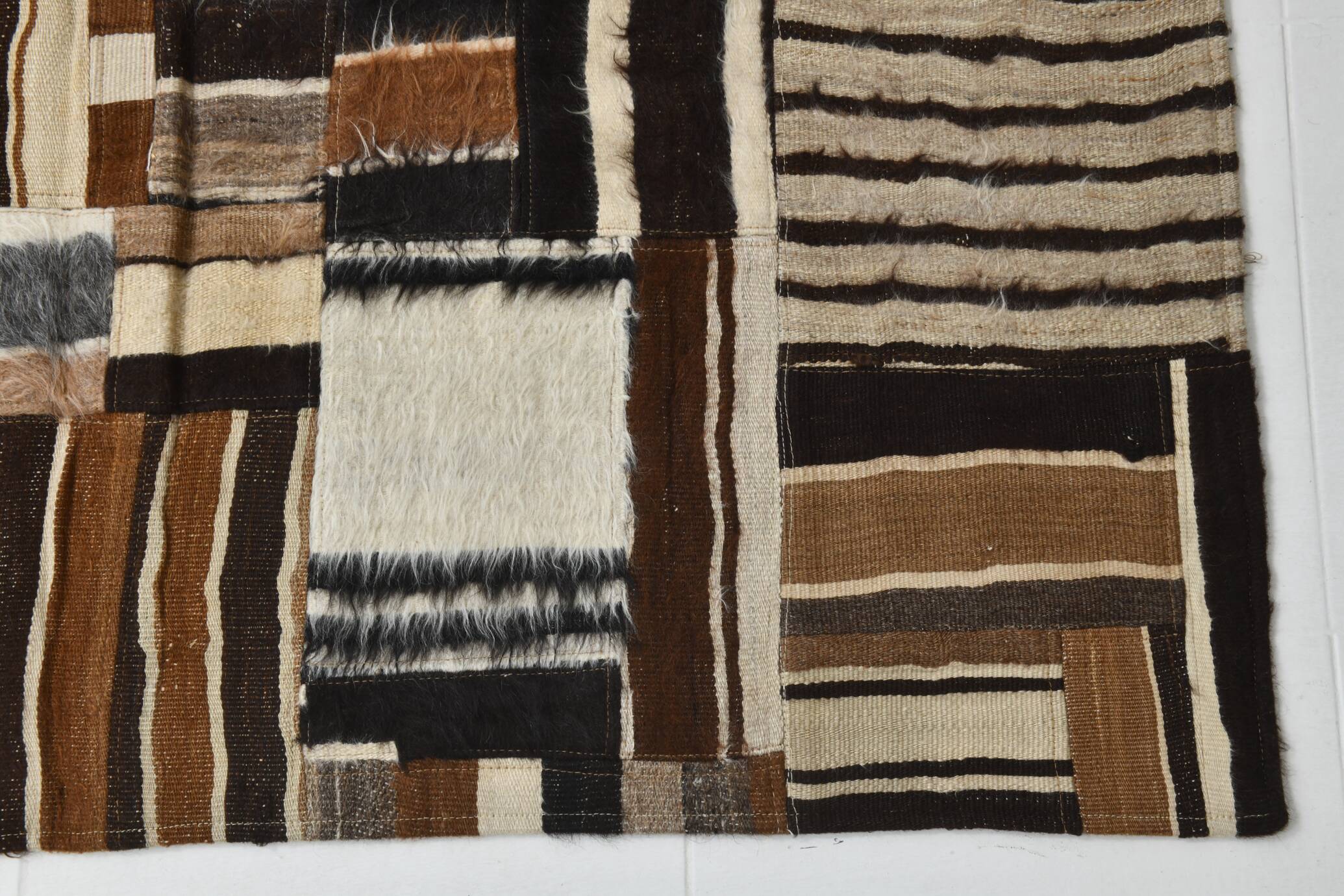 5x7 Brown & Cream Handmade Vintage Kilim Rug, 149x200Cm