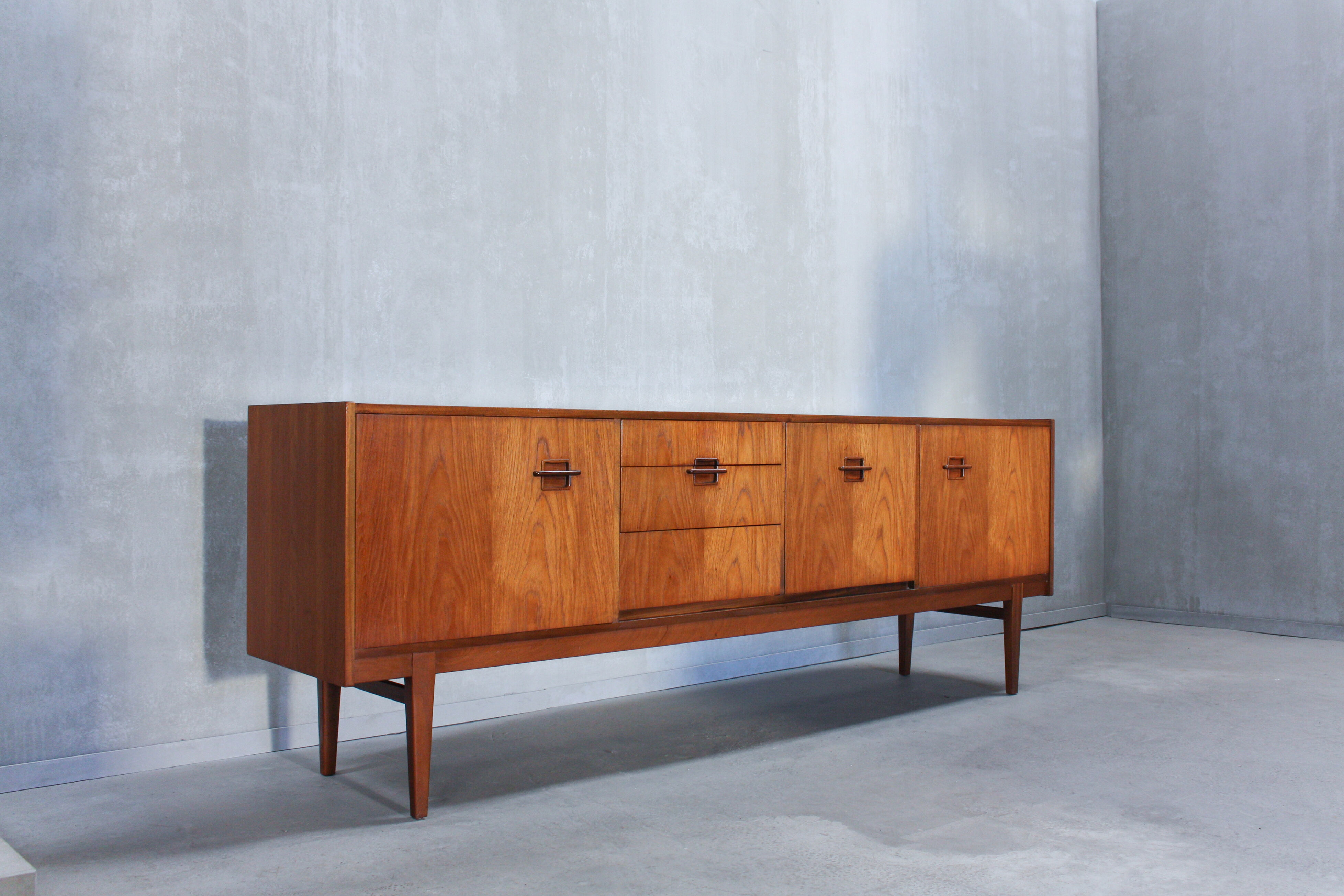 Enfilade Corinthien des années 1960