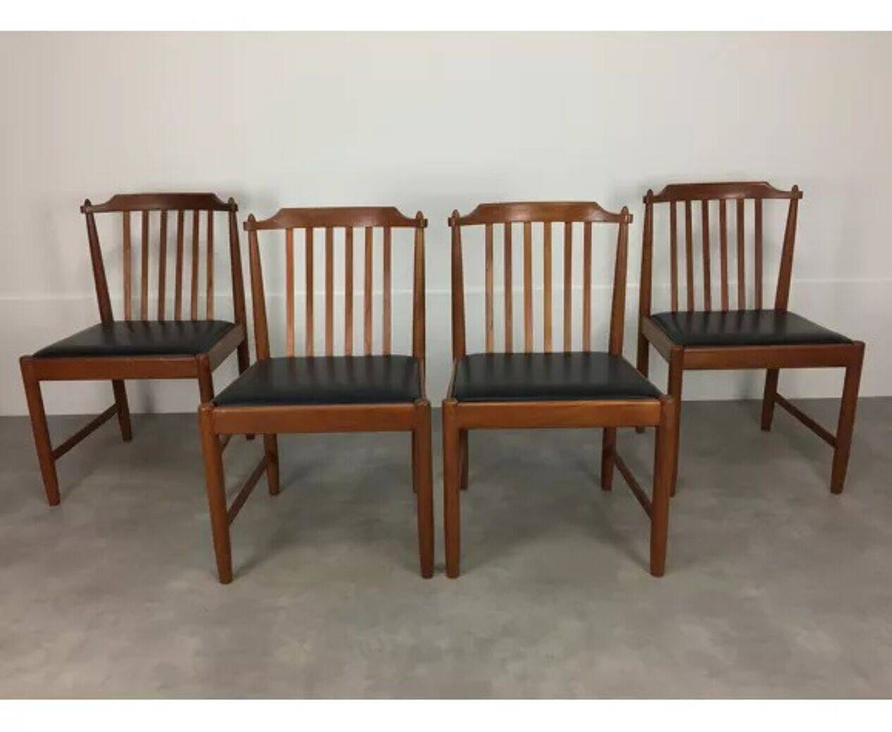4 Scandinavian teak chairs with slats from the 1960s.