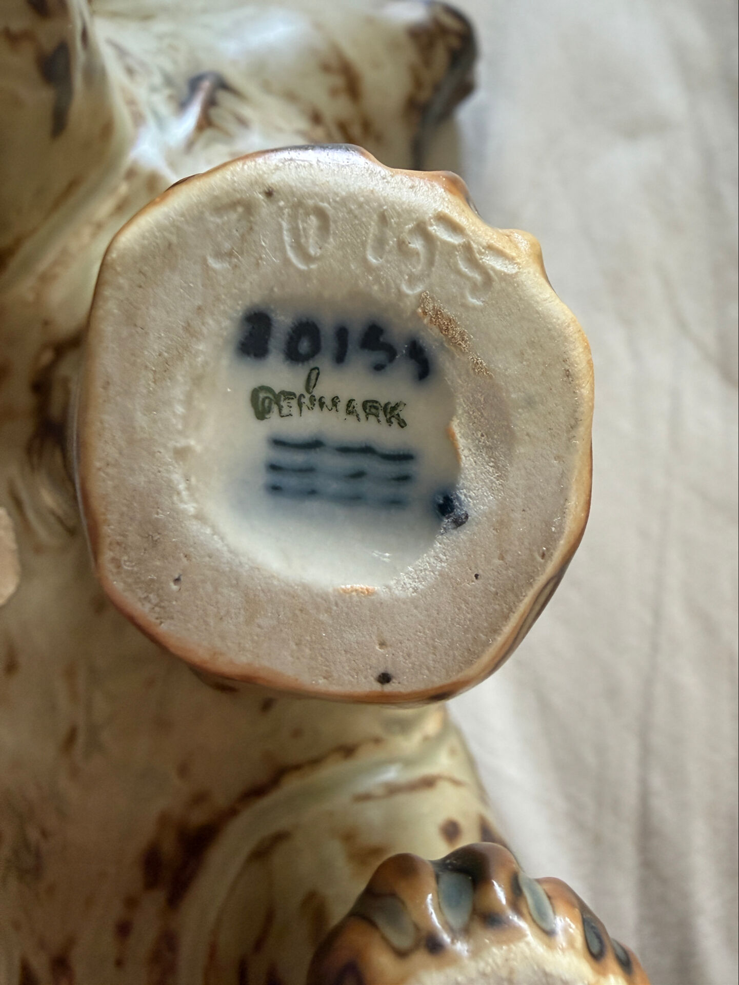 Ours in stoneware by Knud Kyhn – Royal Copenhagen, Denmark, model 20155