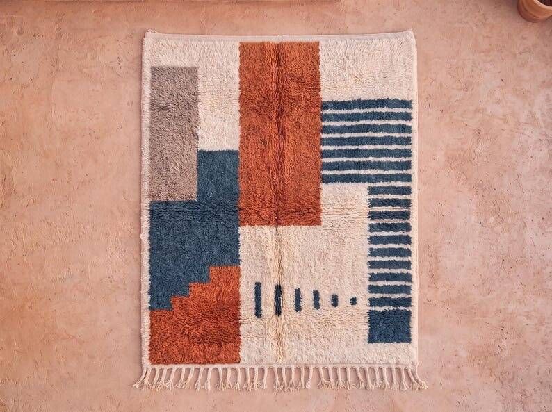 Magnificent authentic traditional Berber rug handmade 150/250 cm.