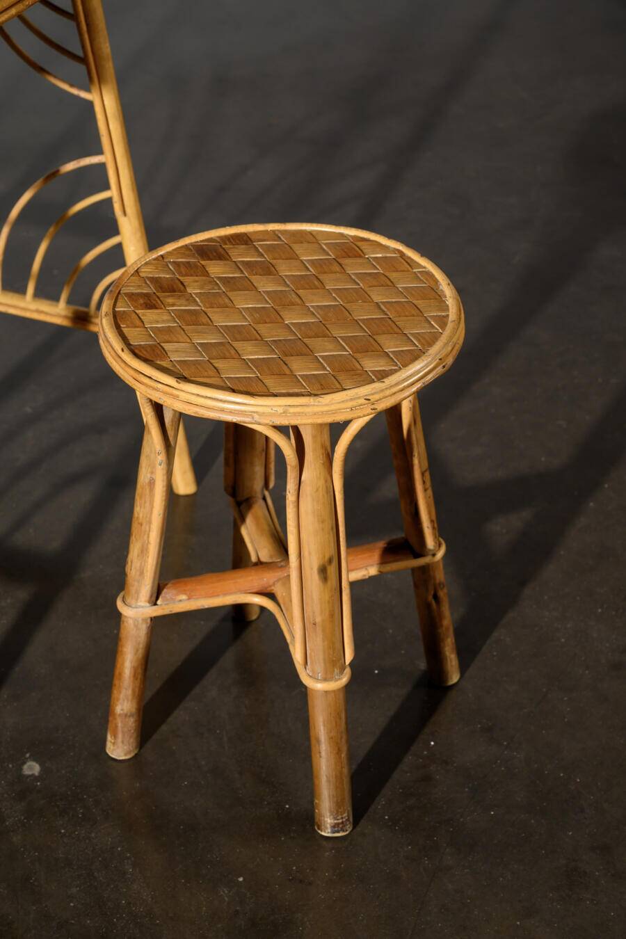 Wood and rattan desk and its seat