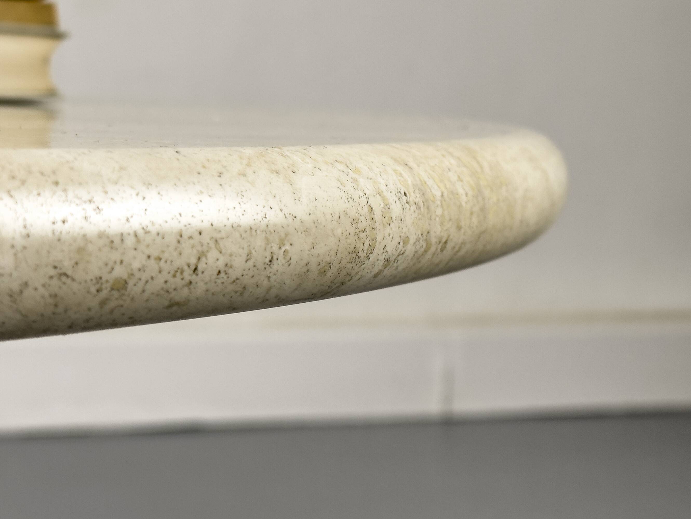 Table basse circulaire vintage en travertin, années 1970