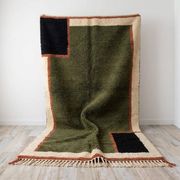 Handmade pure wool rug made to measure with a beautiful design 1.5/2.5 m.
