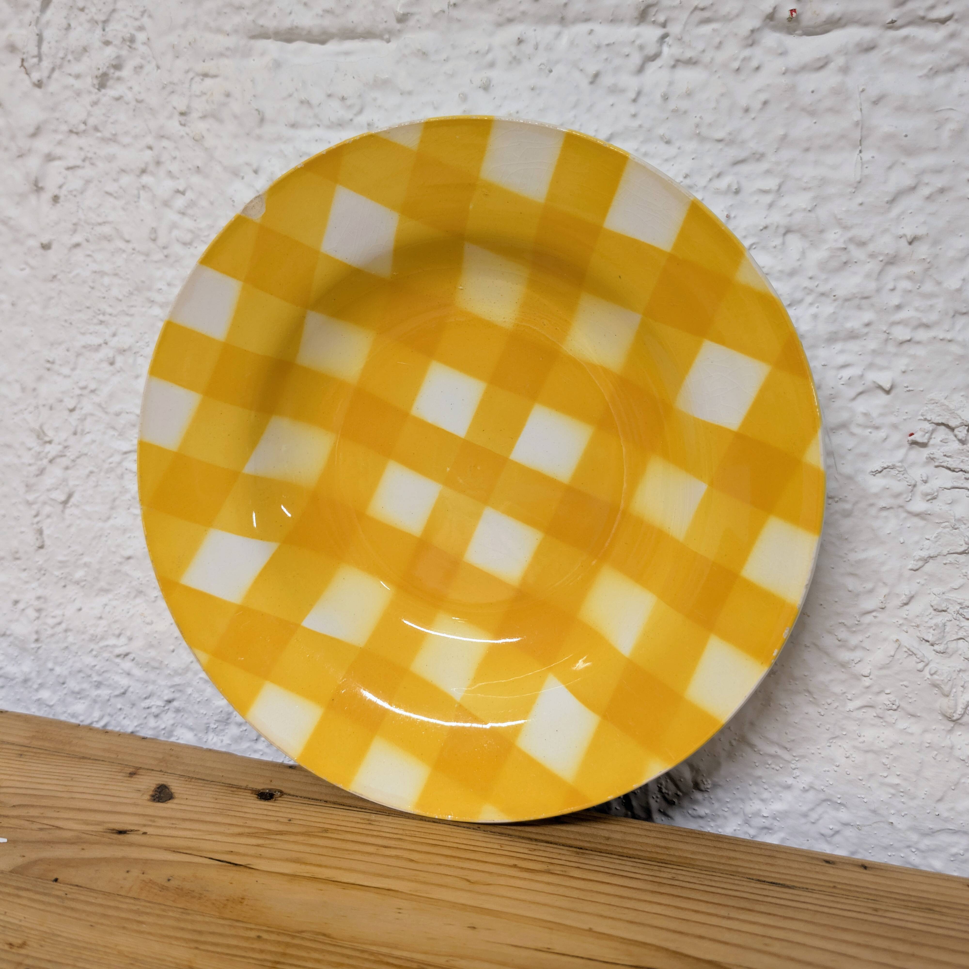 Digoin Sarreguemines soup plate, Scottish pattern