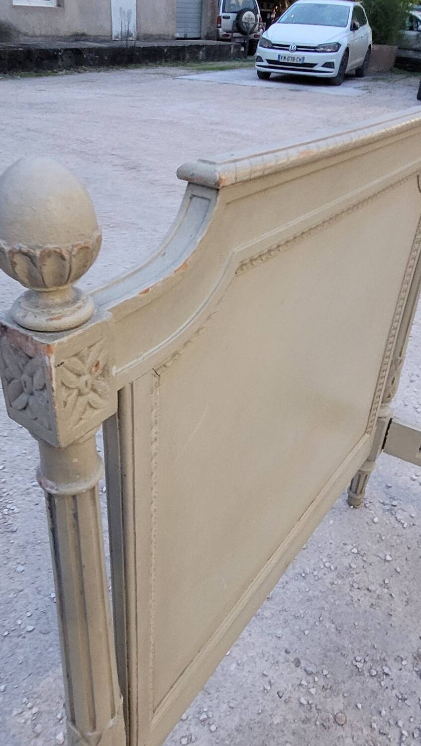 Pair of antique Louis XVI style beds with patina - 1900s