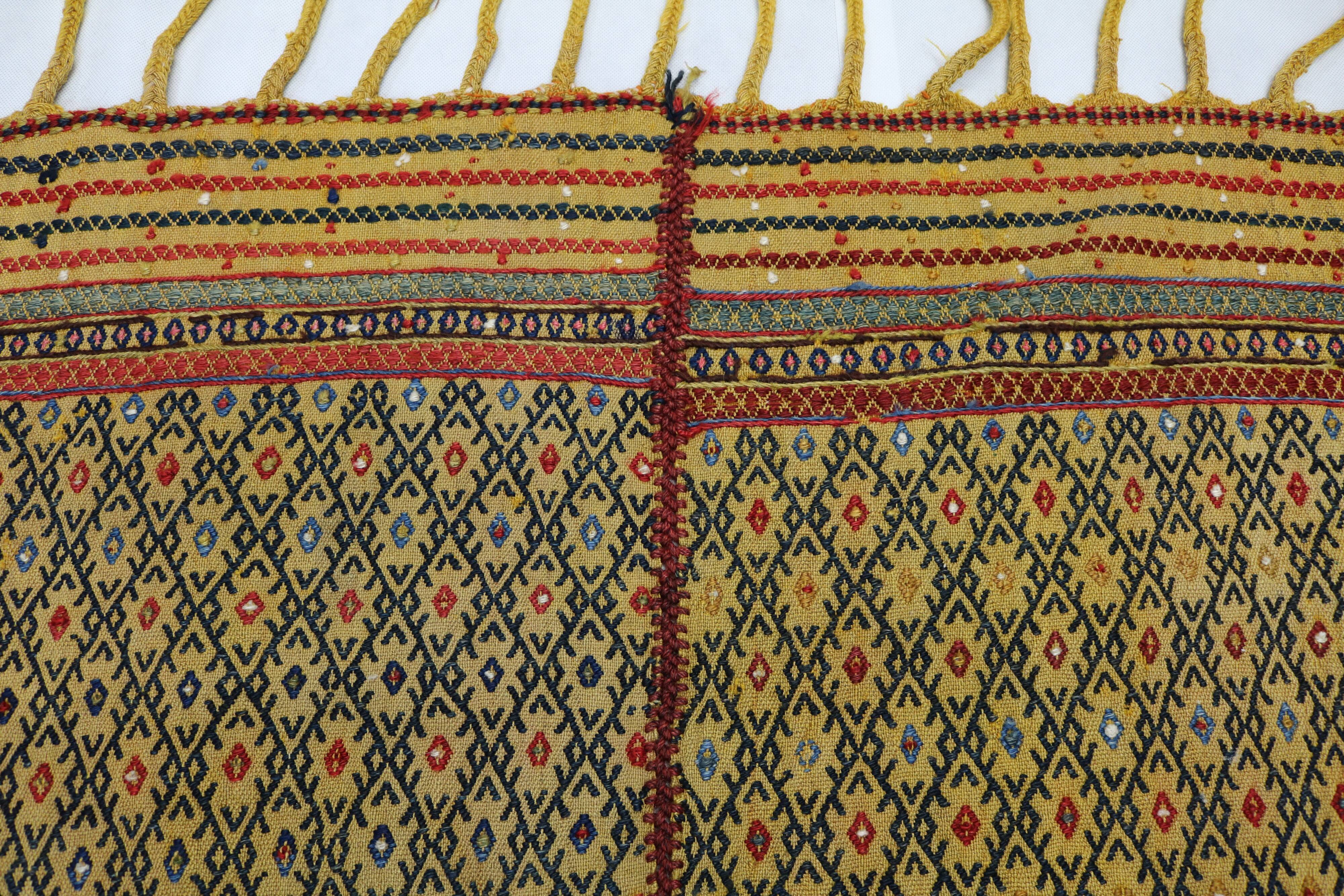 Handmade qashqai verneh rug
