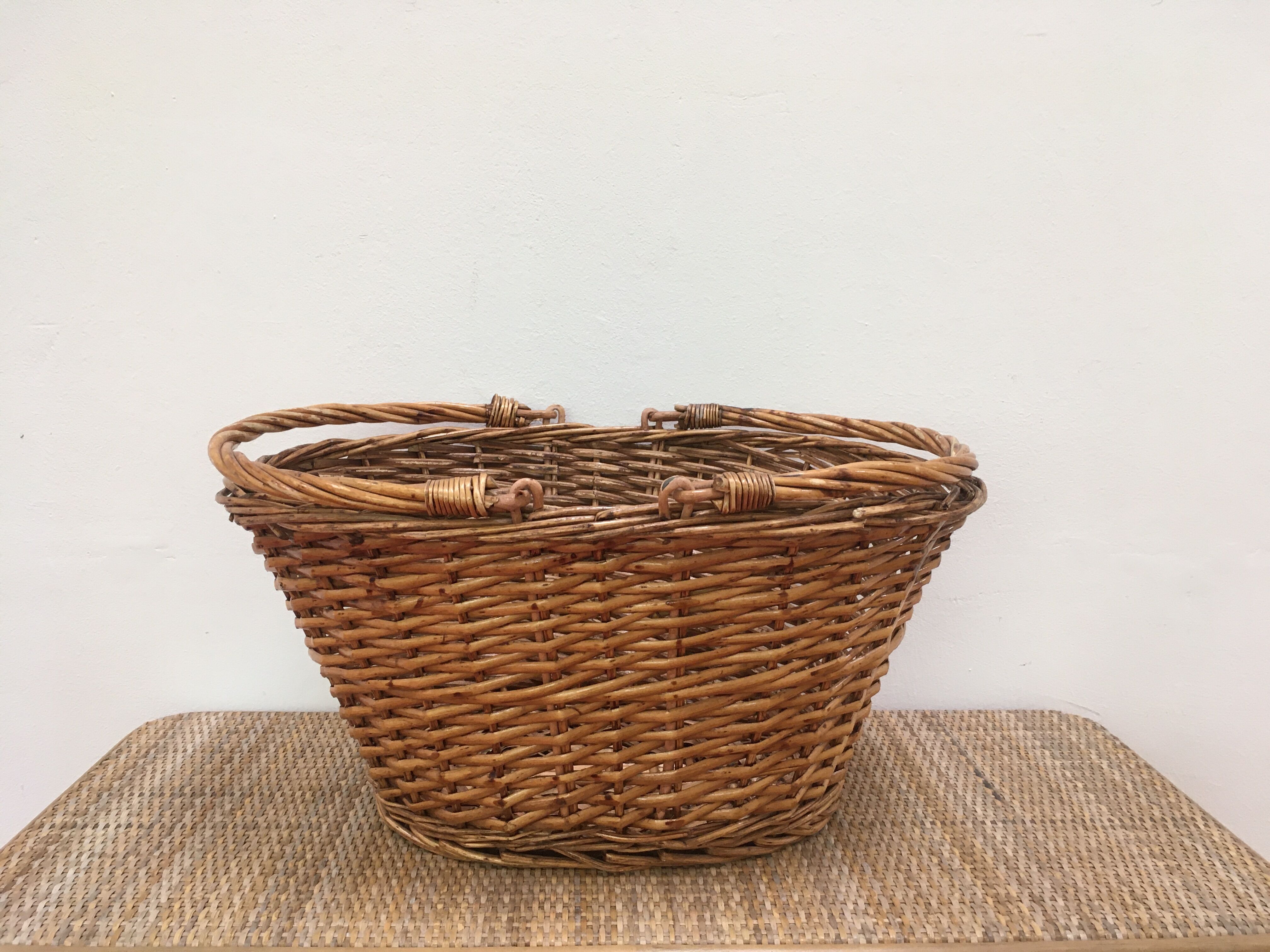 Market basket in wicker rattan