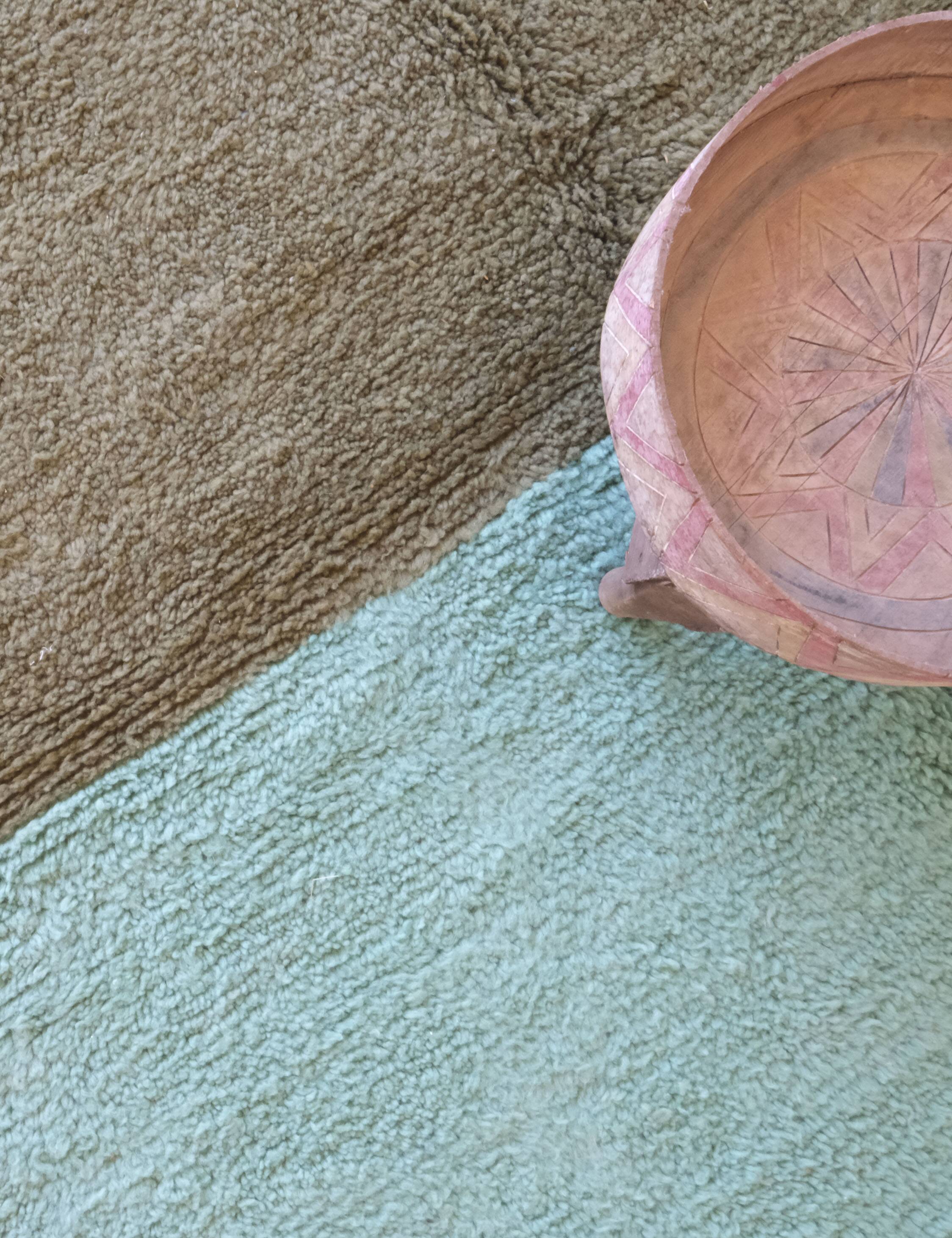 Monochrome green and turquoise rug - 265 x 223 cm