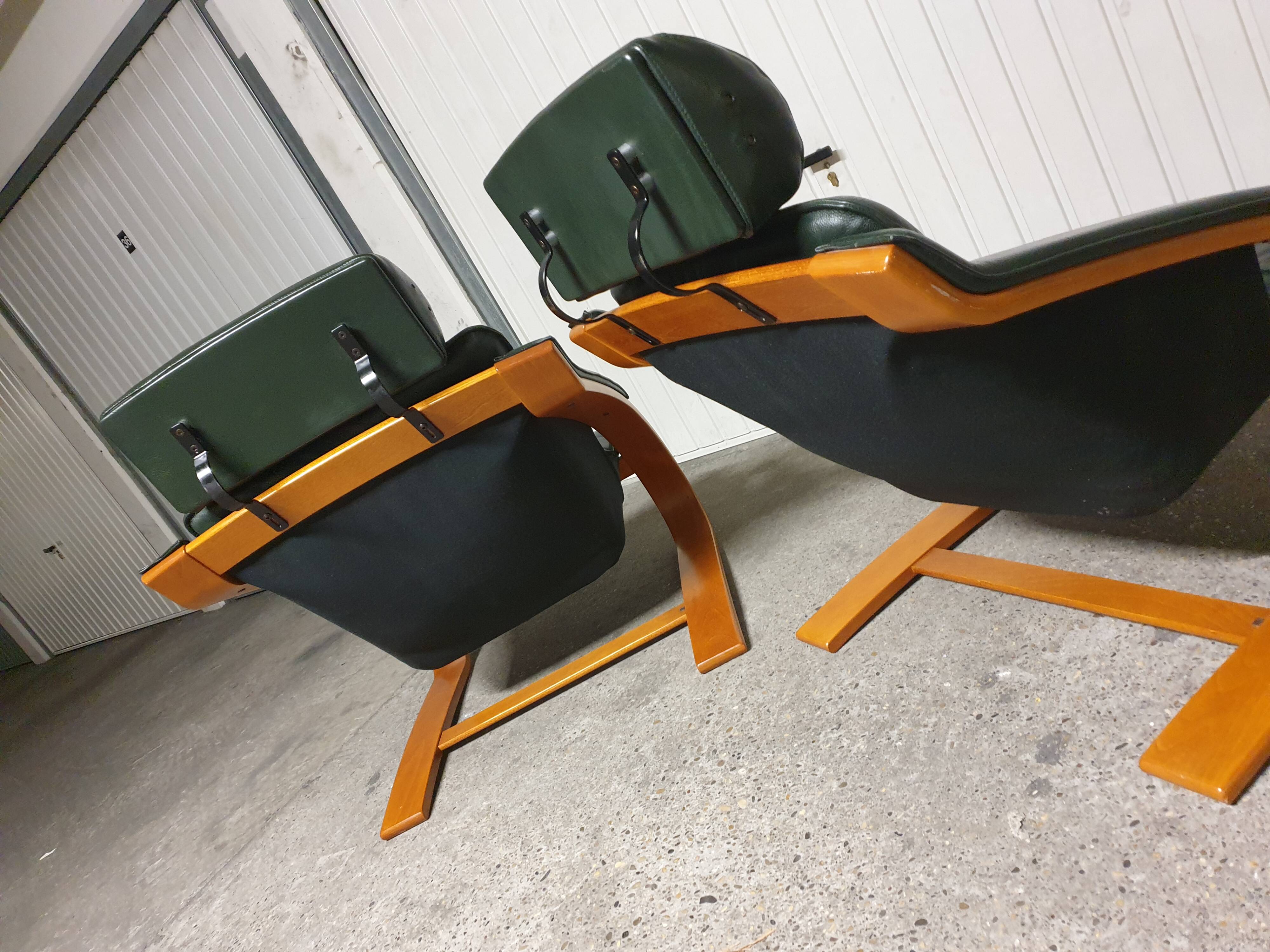 Pair of Nelo Sweden Mid-Century lounge chairs