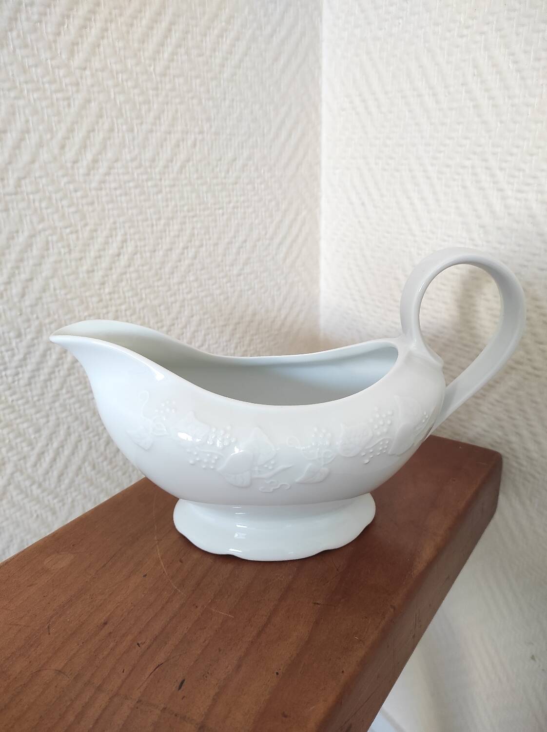 'Wild Ivy' Sauceboat