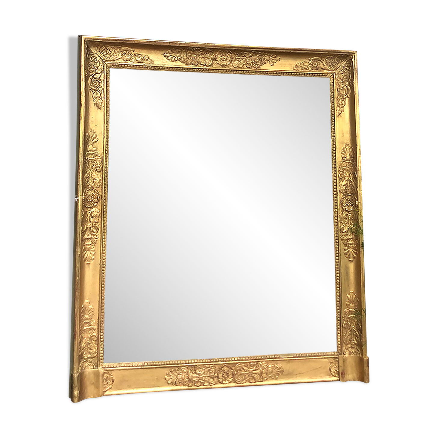 Mirror period restoration gilded with gold leaf, 93,5x80cm