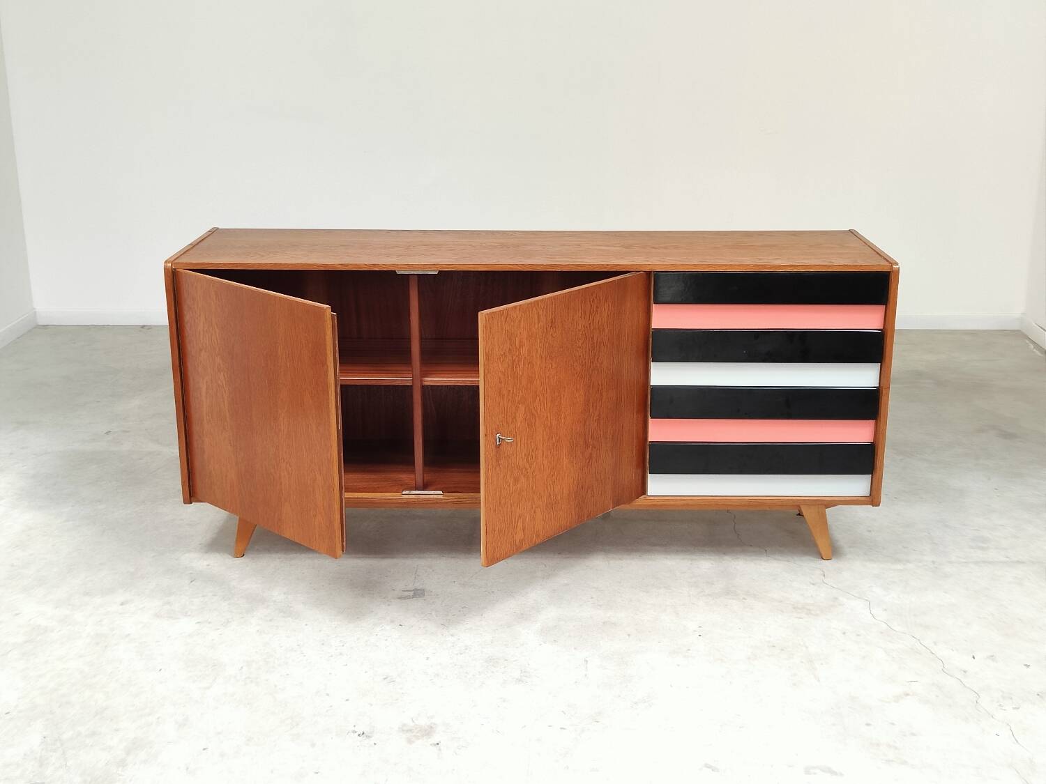 U-460 pink sideboard by Jiri Jiroutek for Interier Praha 60's