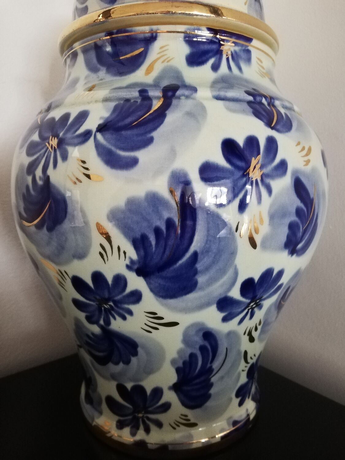 White and blue potiche bequet quaregnon