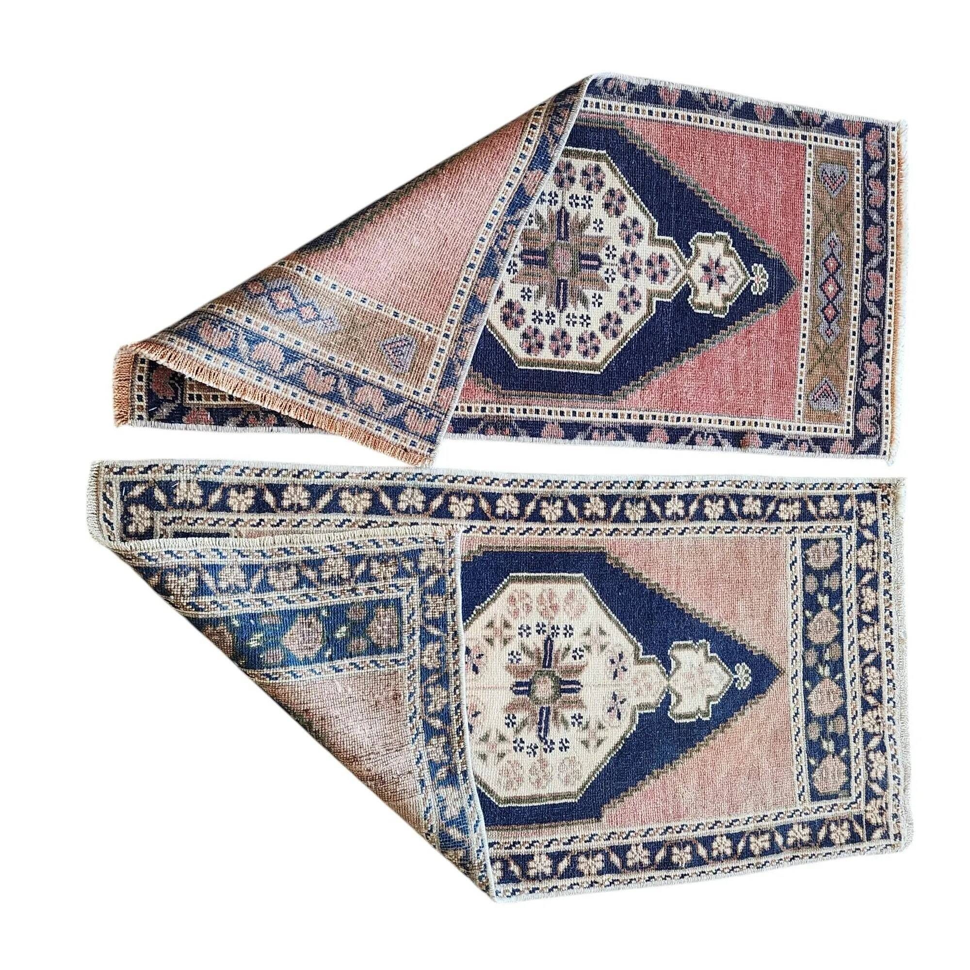 Set of 2 vintage handmade Turkish rugs 48x103 cm