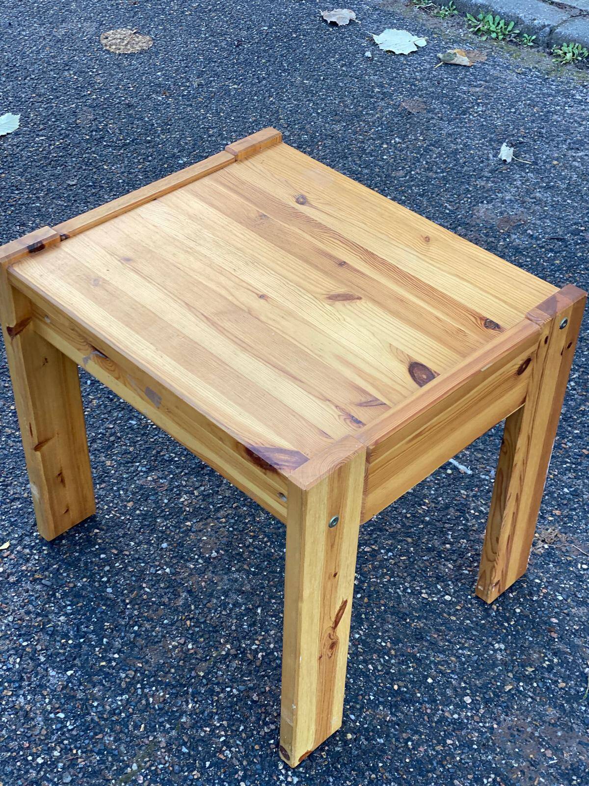 Commode table d'appoint scandinave en bois massif