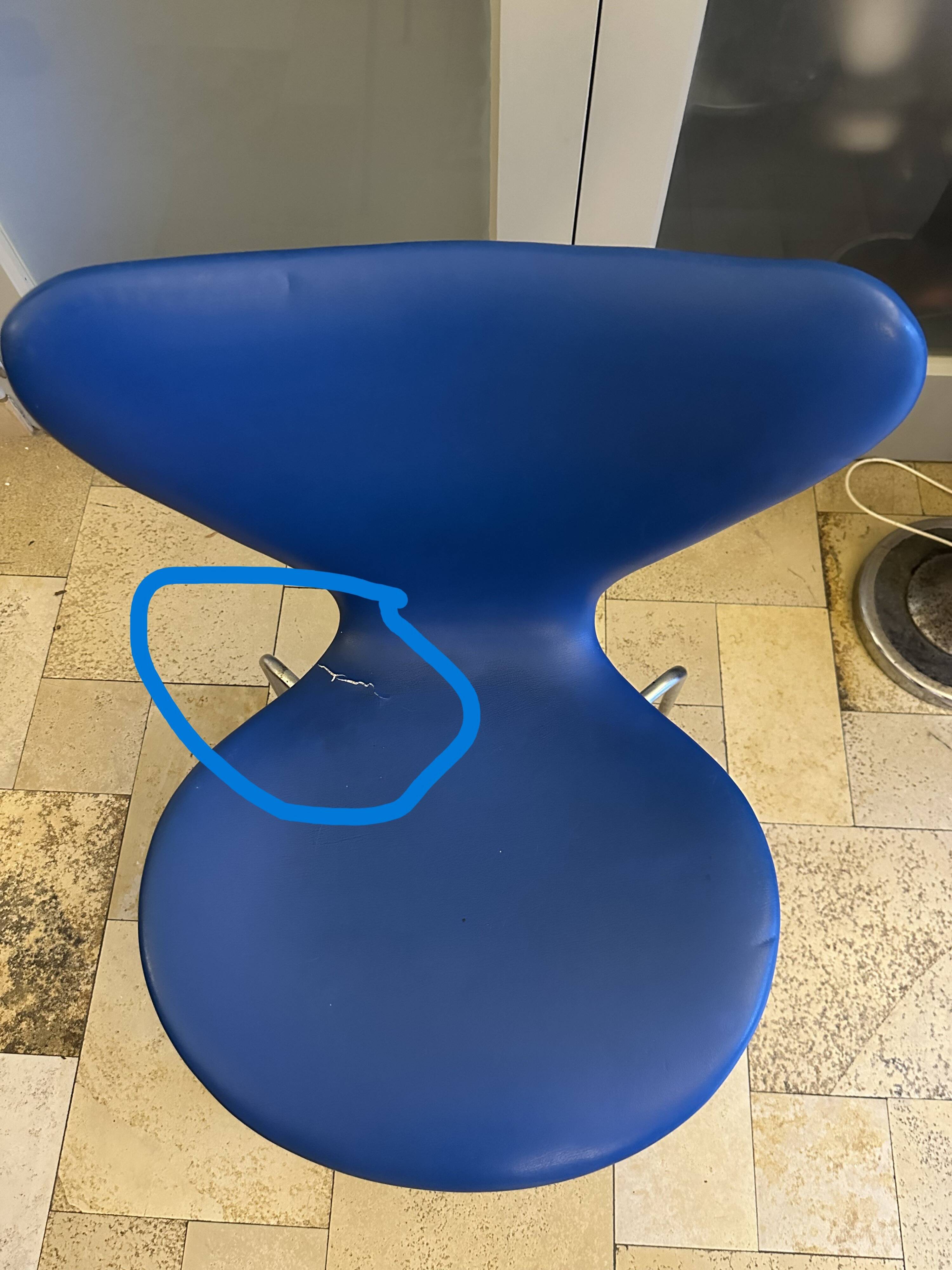 Fourmi chairs, design Arne Jacobsen for Fritz Hansen