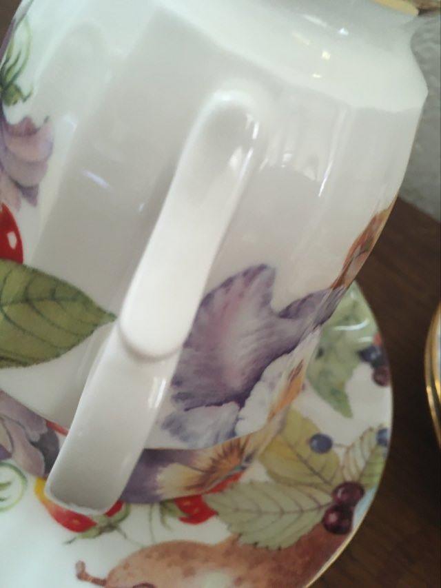 Coffee service in porcelain stamped Duchess