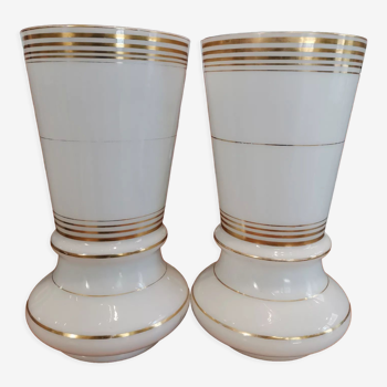 Paire de vases en opaline