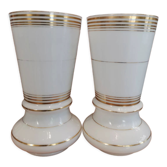 Paire de vases en opaline