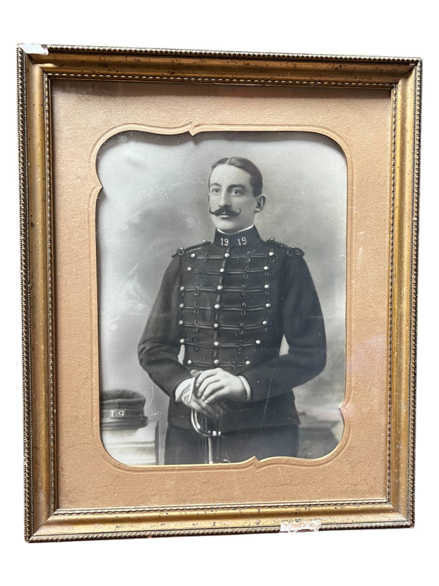 Photographie d'un soldat encadrée